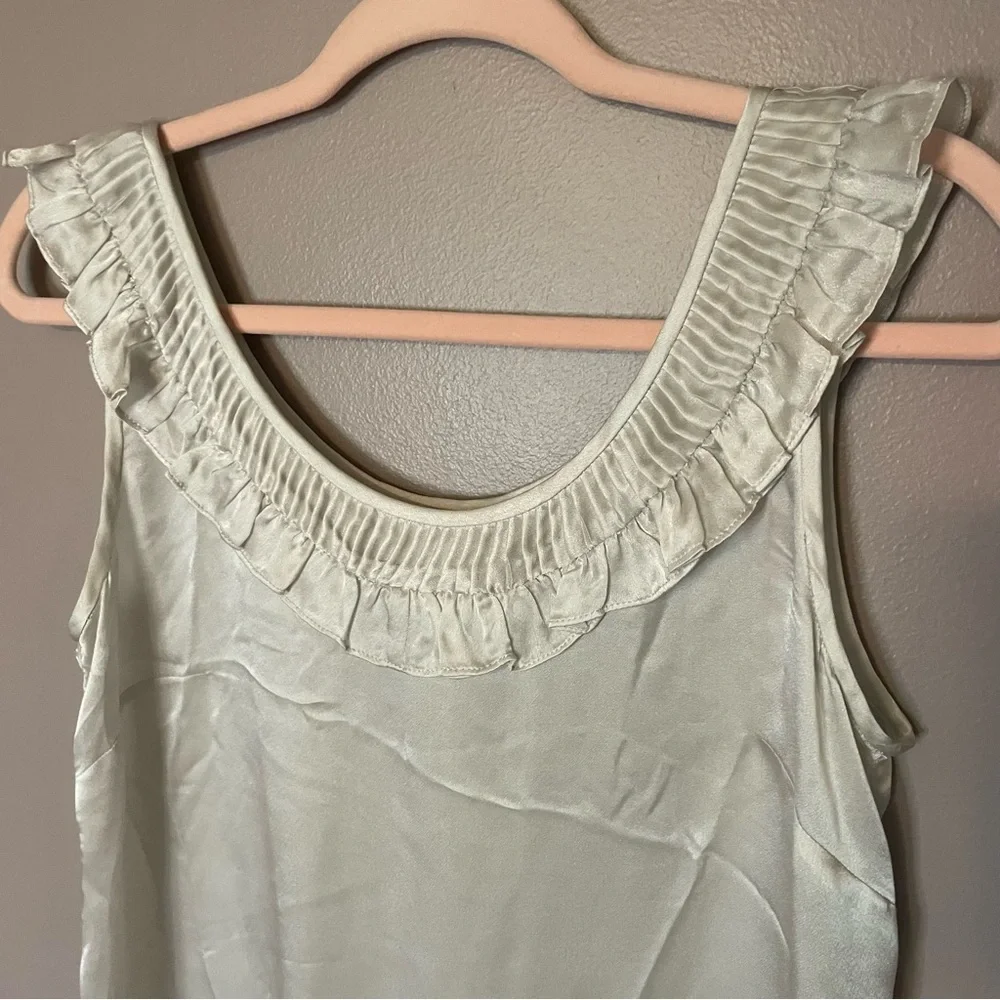 J. Crew Silk Sleeveless Blouse Tank Top Ruffle Neckline Gray Size Small 4 - Picture 2 of 5